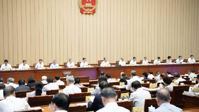 李强主持国常会 部署进一步推进节能降碳工作